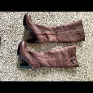 Ugg brown leather boots.